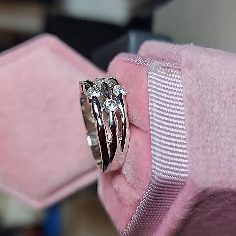 Pretty Sterling Silver & CZ Band Ring - Picture 3 of 10